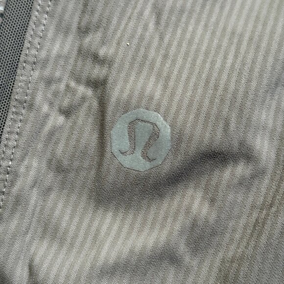 Lululemon Men's Athletic Lined 8" Shorts - Grey - Picture 3 of 8